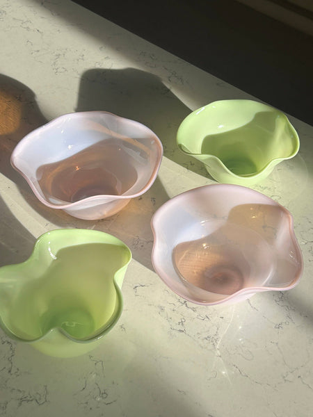 The Antonia Murano Ruffle Bowl in Green