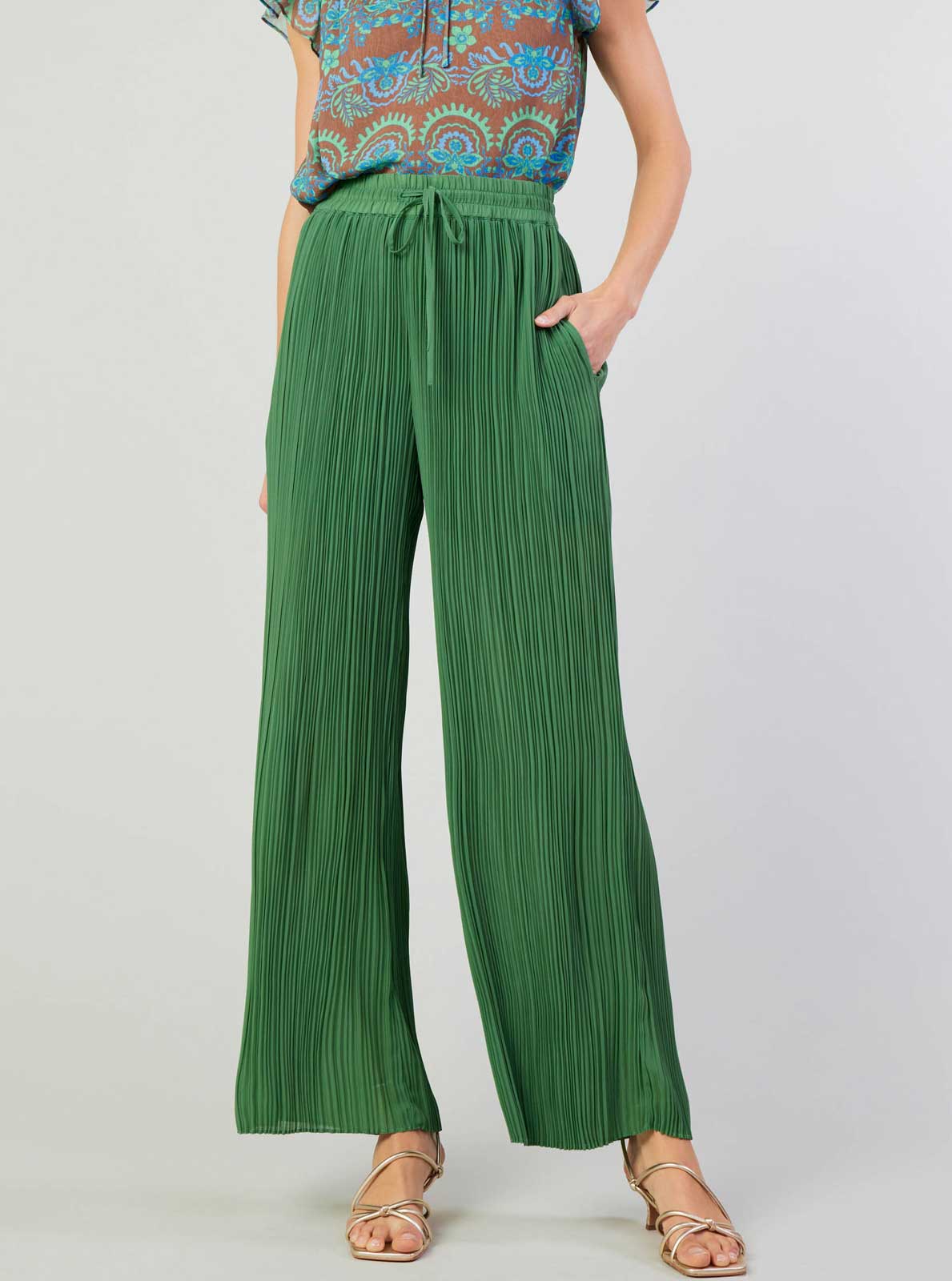 Pleated Detail Pull Over Pants