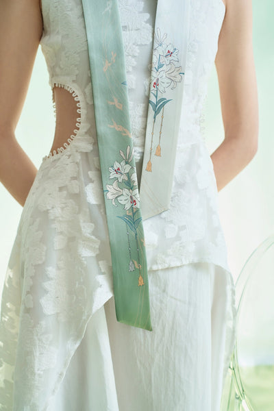 “Lily” Silk Twilly